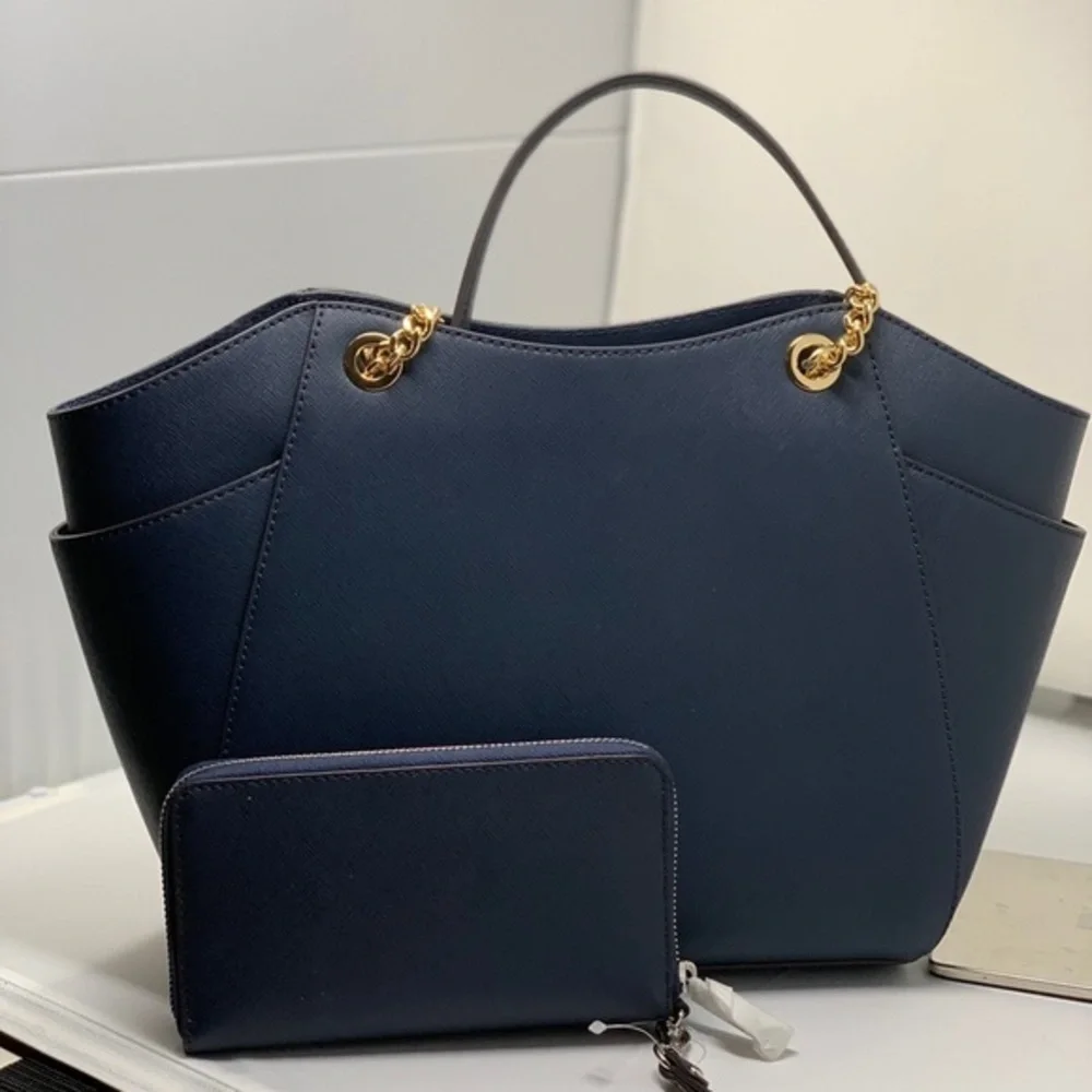 Michael kors chain shoulder bag with wallet set - Picture 4 of 7